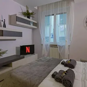  Appartamento In Centro Storico Porto Di Savona-spiagge Italia