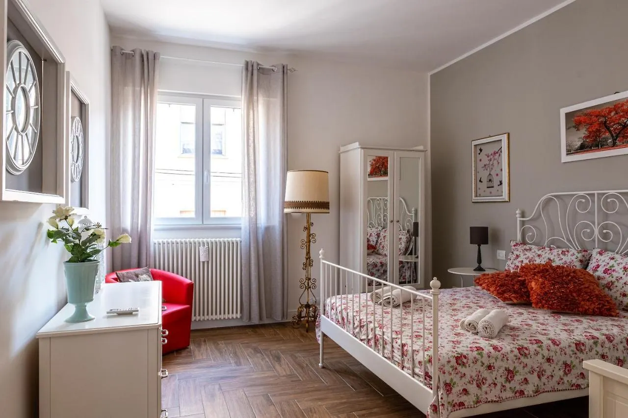 Gold Maison Villa Ferrara 0*,